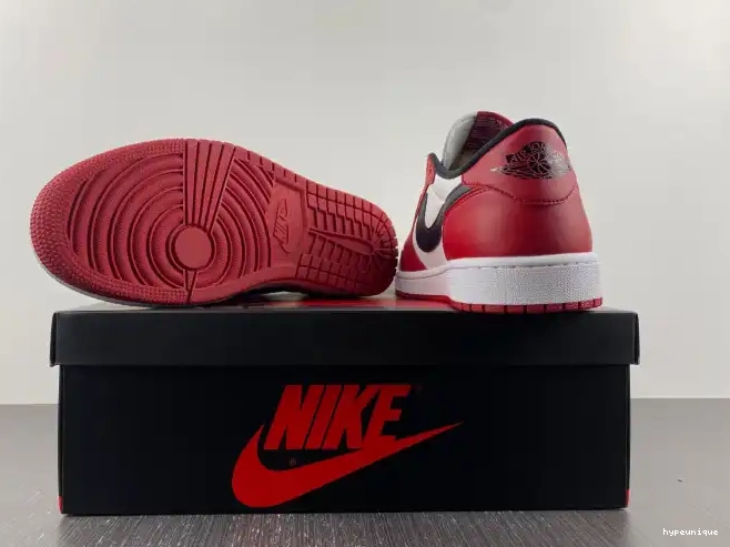HYPE Chicago Retro Jordan Air Low 705329-600 1 0611